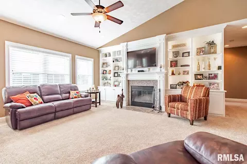1314 Coventry St, Washington, IL 61571 photo 10