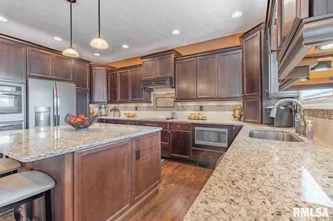 1314 Coventry St, Washington, IL 61571 photo 4