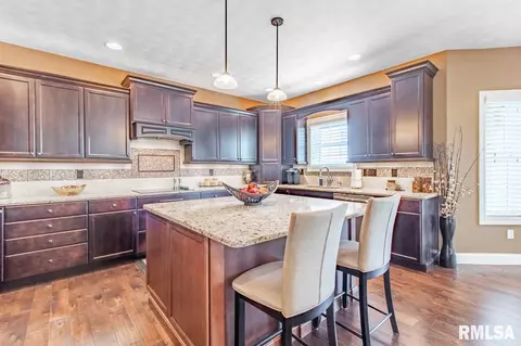 1314 Coventry St, Washington, IL 61571 photo 6