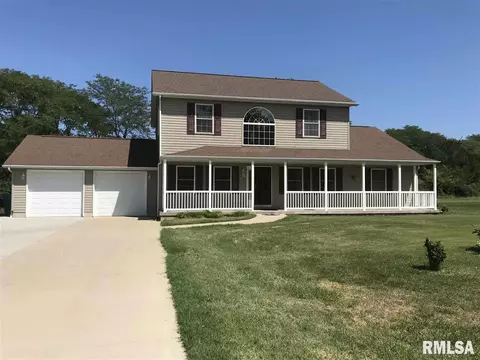 2 E Briarbrook Dr, Macomb, IL 61455 photo 1