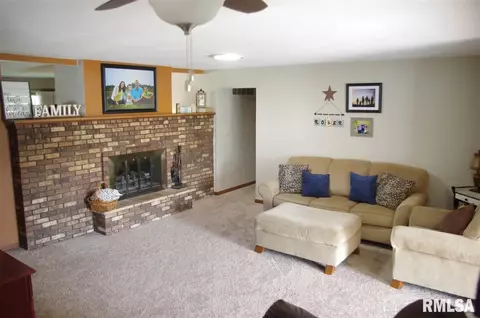 62 High Meadow Rd, Macomb, IL 61455 photo 6