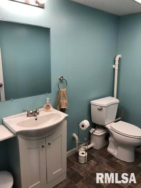62 High Meadow Rd, Macomb, IL 61455 photo 32