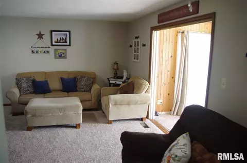 62 High Meadow Rd, Macomb, IL 61455 photo 7