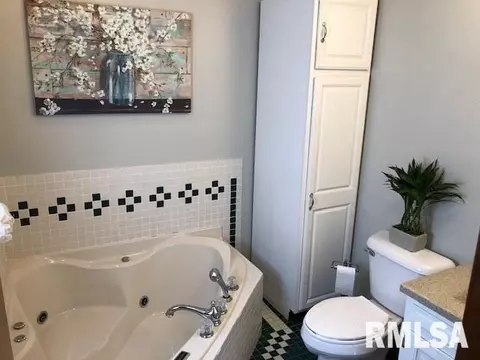 62 High Meadow Rd, Macomb, IL 61455 photo 24