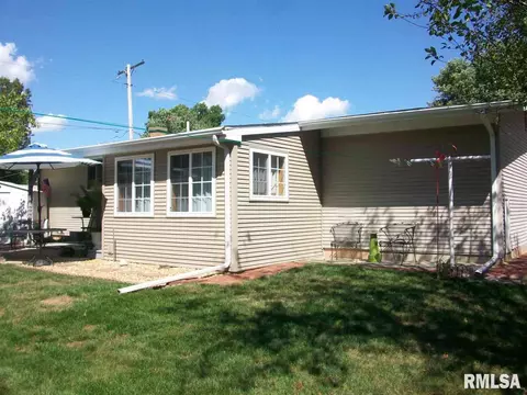 350 Iris Ct, Canton, IL 61520 photo 34