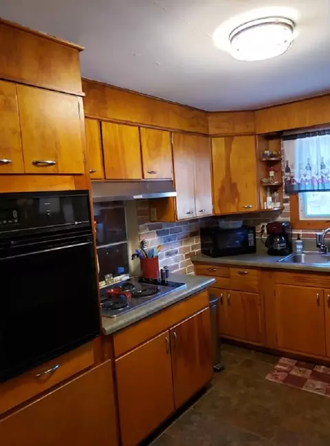 832 N Albert St, Macomb, IL 61455 photo 8