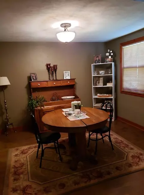 832 N Albert St, Macomb, IL 61455 photo 9