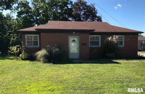 832 N Albert St, Macomb, IL 61455 photo 1