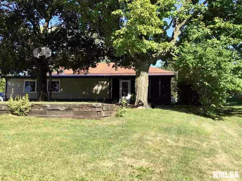 832 N Albert St, Macomb, IL 61455 photo 4