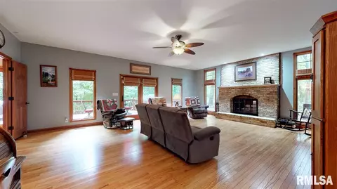 5 Roth Ct, Metamora, IL 61548 photo 7