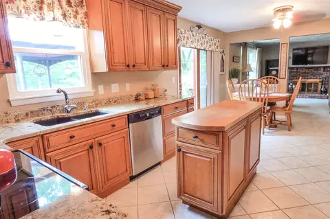 1609 Upper Spring Bay Rd, Metamora, IL 61548 photo 7