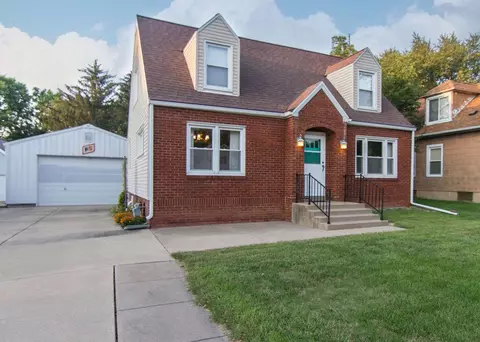 509 W Sunset Dr, Eureka, IL 61530 photo 3