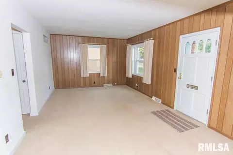 509 W Sunset Dr, Eureka, IL 61530 photo 16