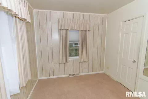 509 W Sunset Dr, Eureka, IL 61530 photo 21