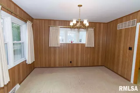 509 W Sunset Dr, Eureka, IL 61530 photo 14