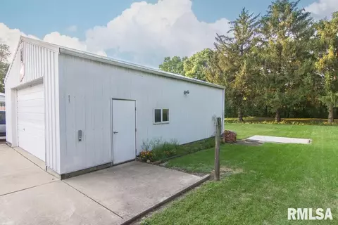 509 W Sunset Dr, Eureka, IL 61530 photo 11