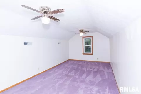 210 Gloria Dr, Eureka, IL 61530 photo 35