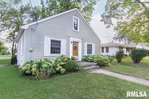210 Gloria Dr, Eureka, IL 61530 photo 1