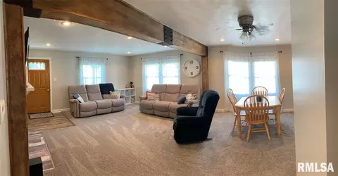 210 Gloria Dr, Eureka, IL 61530 photo 7