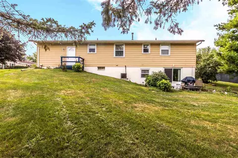 204 Pine Cir, Eureka, IL 61530 photo 27