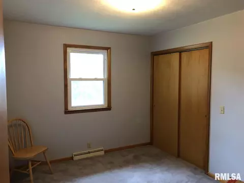 614 E Washington St, Cuba, IL 61427 photo 6