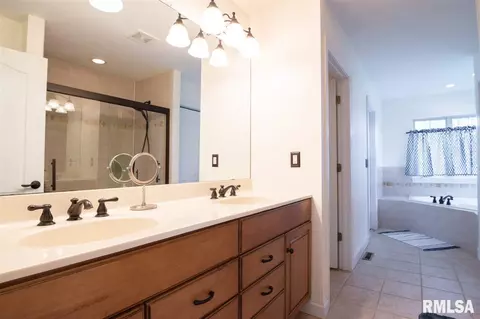 404 Cottingham Ln, Germantown Hills, IL 61548 photo 18