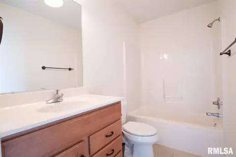 404 Cottingham Ln, Germantown Hills, IL 61548 photo 7