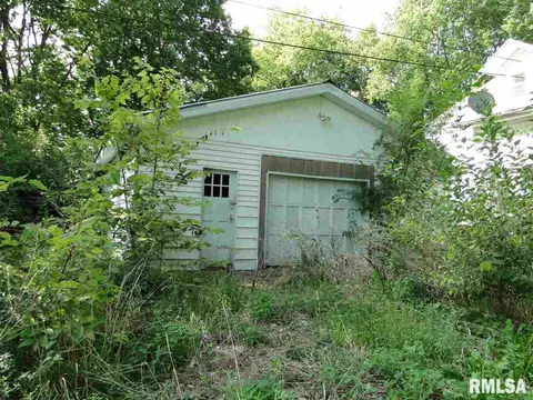 210 S Main St, Avon, IL 61415 photo 25
