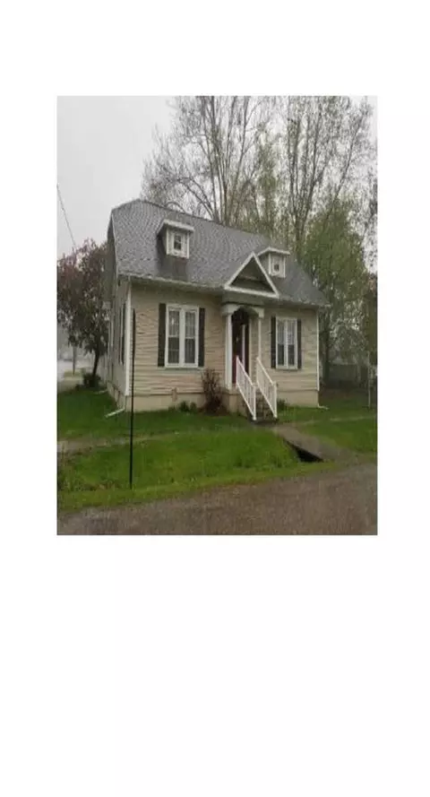 81 E Broadway St, Ipava, IL 61441 photo 1