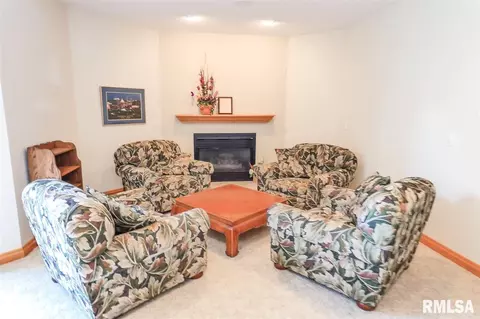 1002 W High St, Roanoke, IL 61561 photo 26