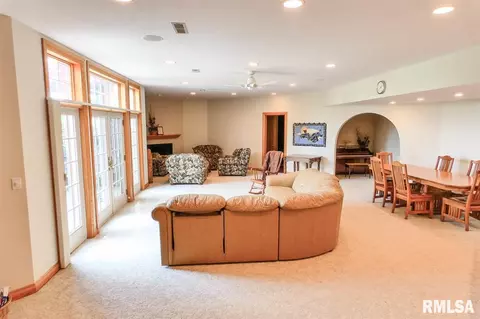 1002 W High St, Roanoke, IL 61561 photo 21