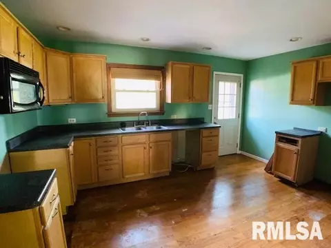 229 N Normal St, Macomb, IL 61455 photo 9