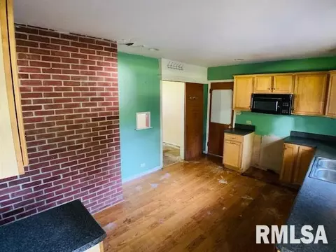 229 N Normal St, Macomb, IL 61455 photo 7