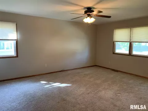 717 W Carroll St, Macomb, IL 61455 photo 13