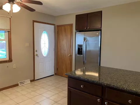 717 W Carroll St, Macomb, IL 61455 photo 12