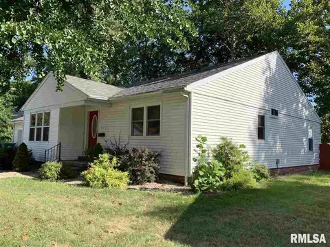 717 W Carroll St, Macomb, IL 61455 photo 2