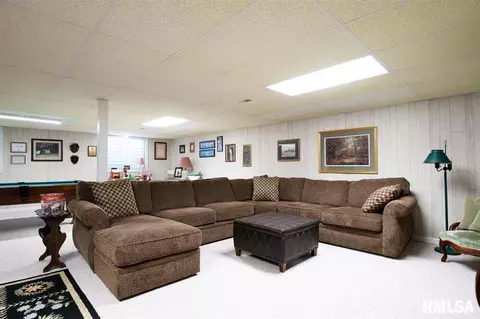 208 Moody St, Eureka, IL 61530 photo 24