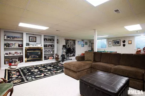 208 Moody St, Eureka, IL 61530 photo 26