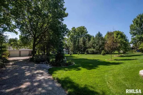 208 Moody St, Eureka, IL 61530 photo 32