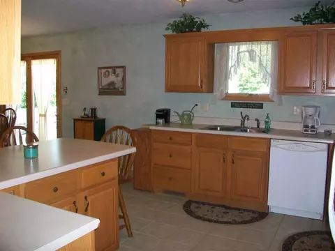 705 E Sycamore St, Canton, IL 61520 photo 14