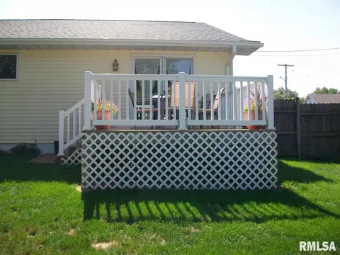 705 E Sycamore St, Canton, IL 61520 photo 33