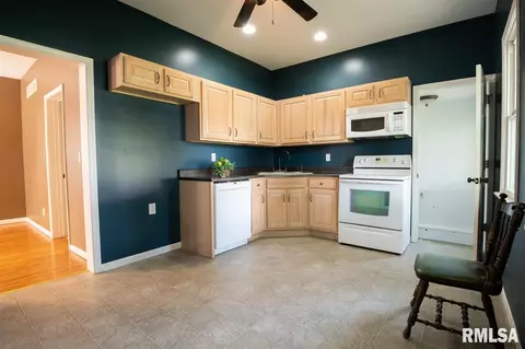 207 S Myers St, Eureka, IL 61530 photo 12