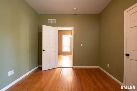 207 S Myers St, Eureka, IL 61530 photo 22