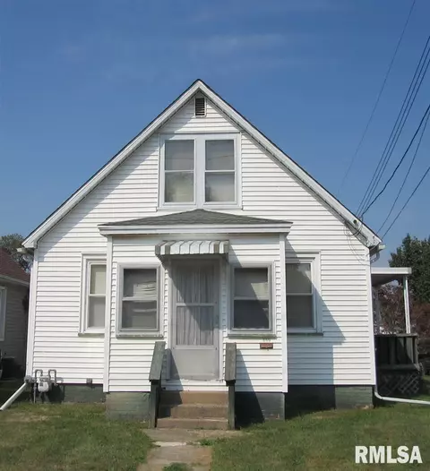 899 Elm St, Canton, IL 61520 photo 2