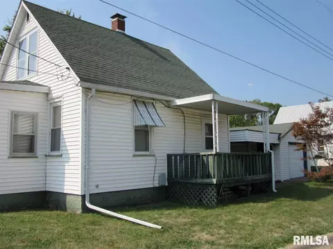 899 Elm St, Canton, IL 61520 photo 23