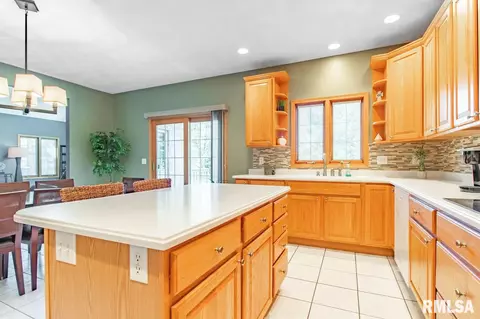 3623 Eagle Bend Bnd, Pekin, IL 61554 photo 15