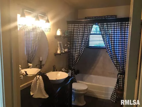 1001 Hampton Rd, Washington, IL 61571 photo 8
