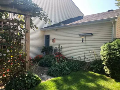 1001 Hampton Rd, Washington, IL 61571 photo 17