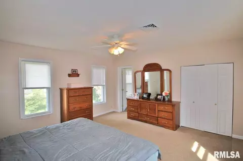 1406 W Front St, Roanoke, IL 61561 photo 24