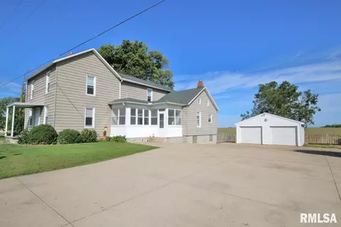 1406 W Front St, Roanoke, IL 61561 photo 2